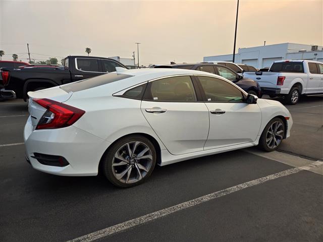 $23086 : Pre-Owned 2019 Civic Sedan To image 10