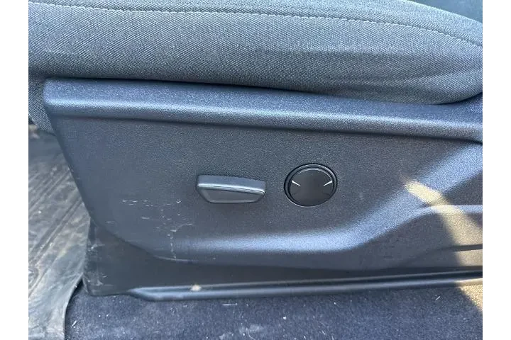 $36822 : Ford F-150 Lightning 2023 AW image 9