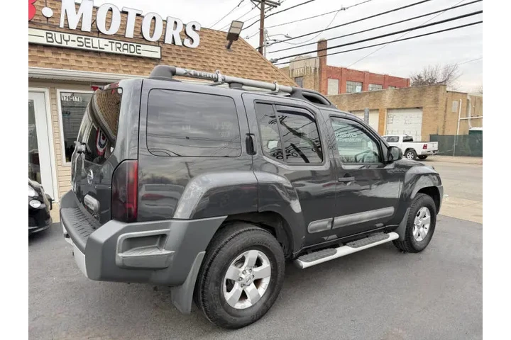 $7399 : 2012 Xterra S image 4
