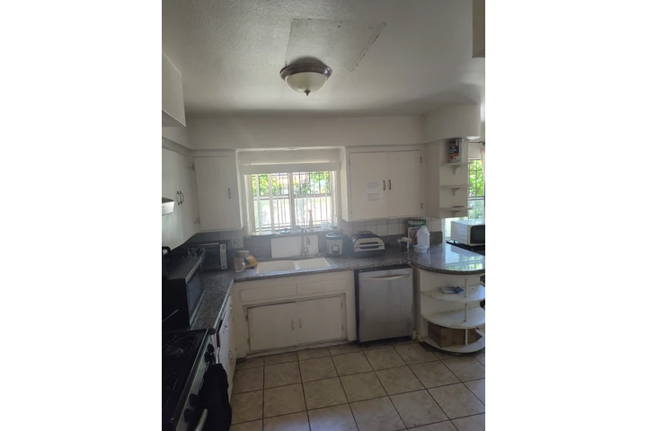 $1200 : Renta cuarto image 5