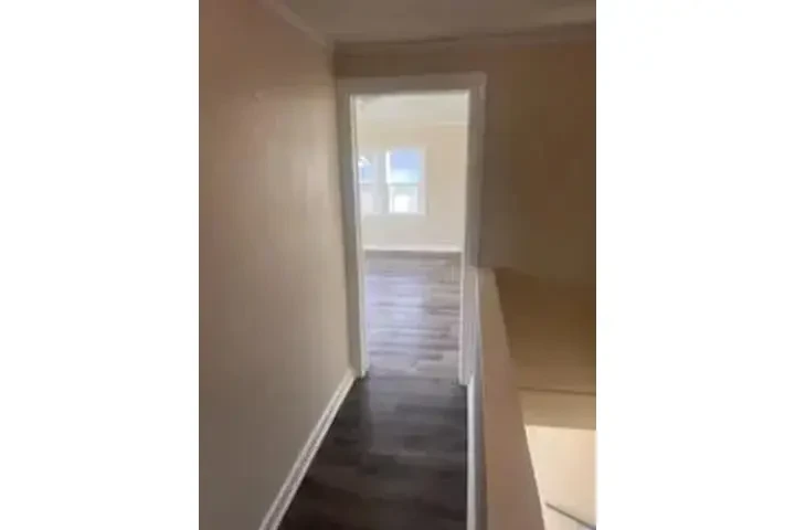 🏠 POMONA – APARTAMENTO 2 REC. image 4