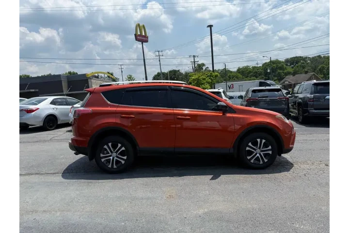 $13995 : 2016 RAV4 LE image 7