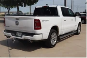 $30993 : Ram 1500 2022 4x2 Laramie 4d thumbnail