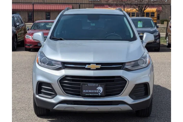 $9472 : 2017 Trax LT image 7