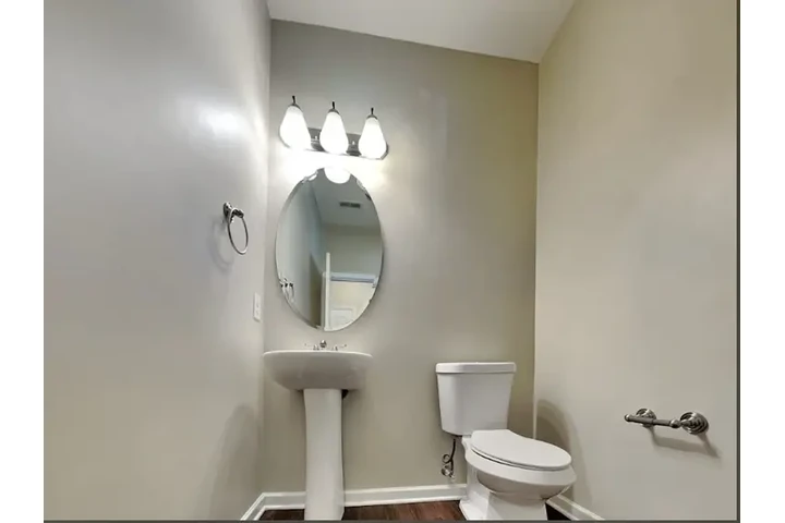 $1300 : Low income house for rent image 8