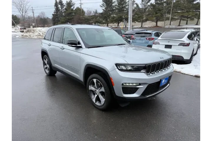 $27999 : 2024 Grand Cherokee 4xe image 2