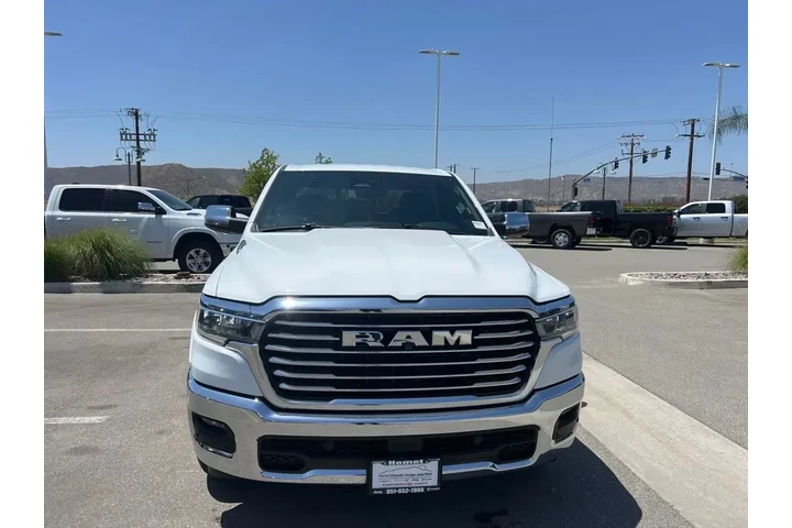 $39954 : Ram 1500 2025 4x4 Laramie 4d image 3