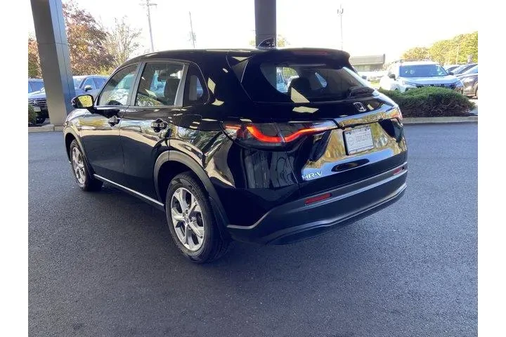 Honda HR-V 2024 AWD LX 4dr C image 7