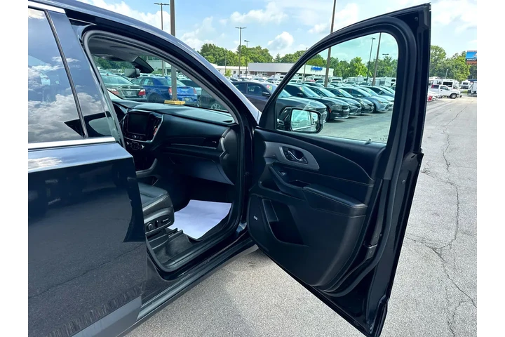 $19980 : 2020 Traverse AWD 4dr LT Leat image 8