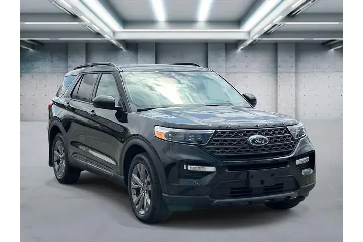 $28995 : Ford Explorer 2023 AWD XLT 4 image 2
