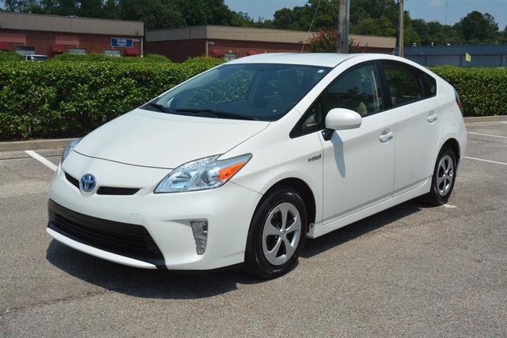 2013 Prius Four image 1