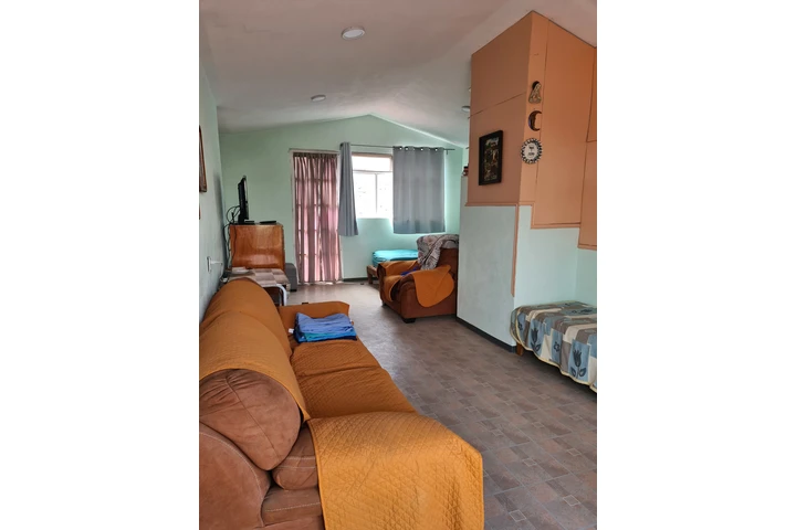 $3 : Rento loft amueblado caballero image 3