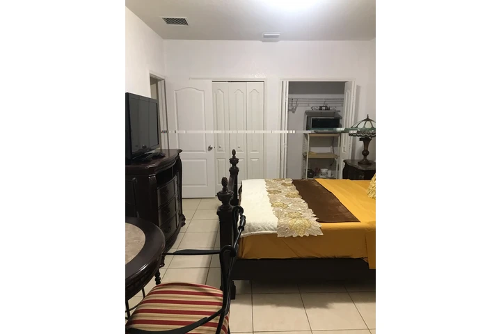 $900 : HABITACION EN WEST KENDALL image 1