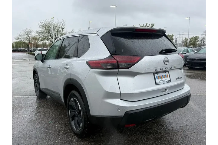 $21899 : Nissan Rogue 2024 AWD SV 4dr image 5