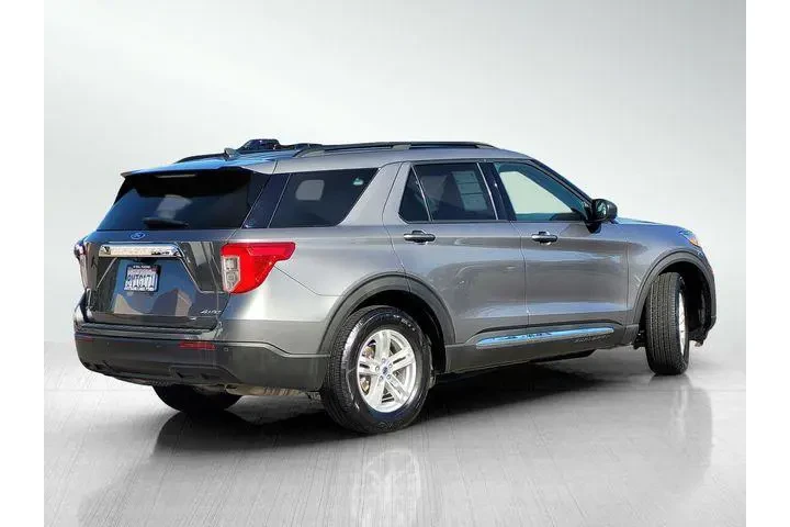 $22330 : Ford Explorer 2021 AWD XLT 4 image 4
