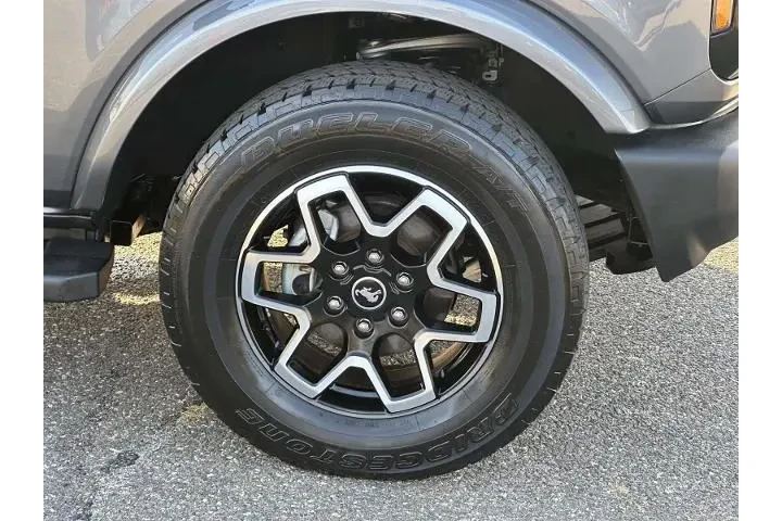 $35995 : Ford Bronco 2023 4x4 Base Ad image 7