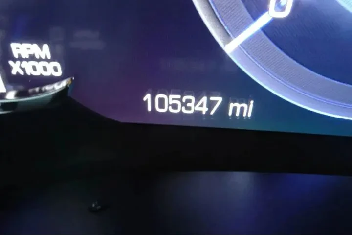 $29995 : 2019 ESCALADE ESV image 3