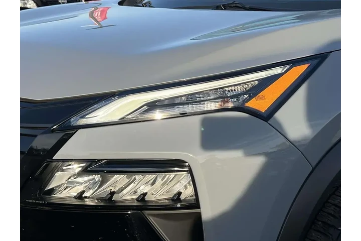 $27985 : Nissan Rogue 2025 AWD SV 4dr image 9