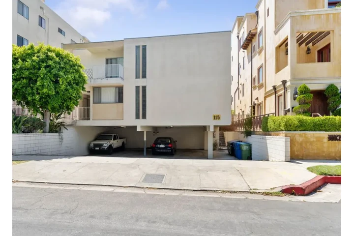 $1900 : 2 Bed Apartment in Central LA image 1