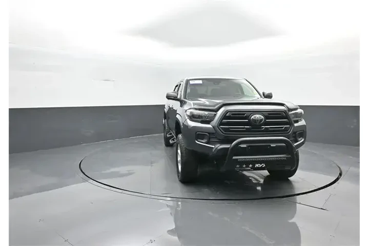 $25961 : Toyota Tacoma 2018 4x4 TRD P image 2
