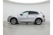 $35998 : Audi Q5 2023 AWD e quattro S thumbnail