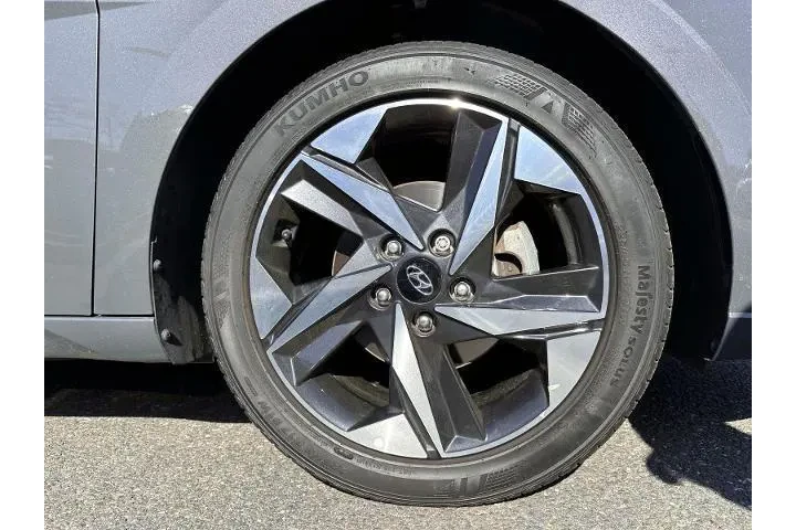 $17777 : Hyundai ELANTRA 2023 SEL 4dr image 6