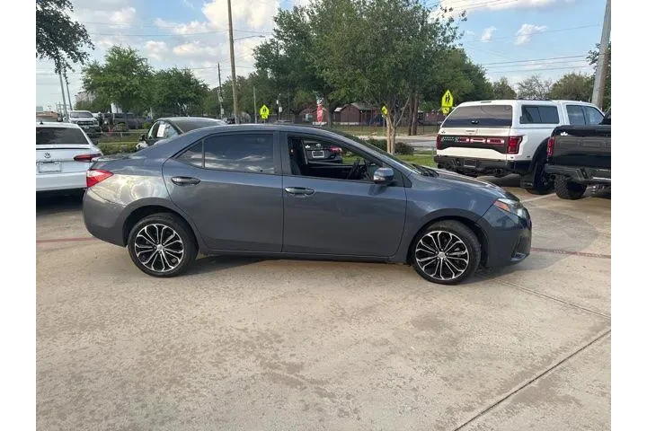 $10539 : Toyota Corolla 2015 S 4dr Se image 2