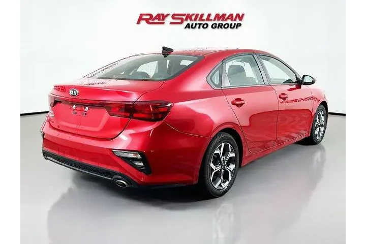 $12975 : Kia Forte 2019 LXS 4dr Sedan image 7