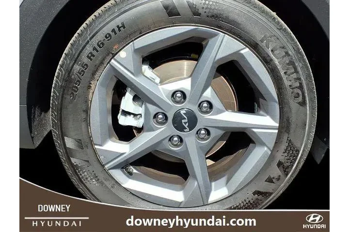 $20993 : Kia K4 2025 LXS 4dr Sedan image 6