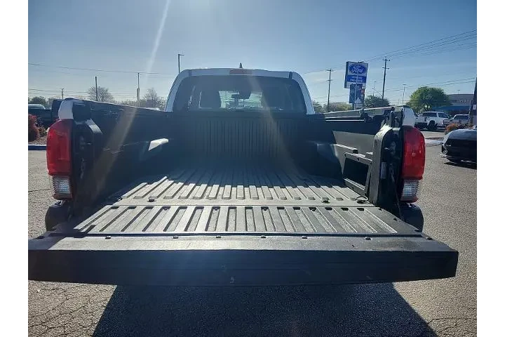 $20997 : Toyota Tacoma 2019 4x2 SR 4d image 5