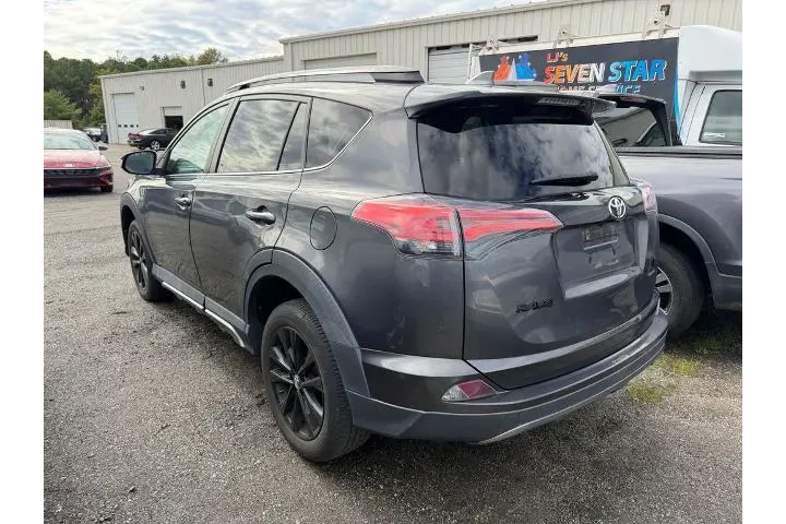 $23678 : Toyota RAV4 2018 AWD Adventu image 3