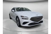 $27998 : Genesis G70 2023 2.0T 4dr Se thumbnail