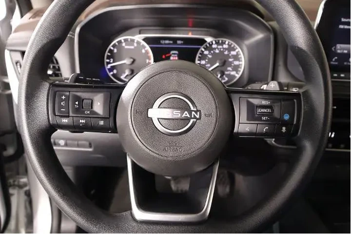$20174 : Nissan Rogue 2023 AWD SV 4dr image 3