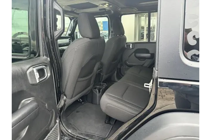 $23474 : Jeep Wrangler Unlimited 2021 image 7