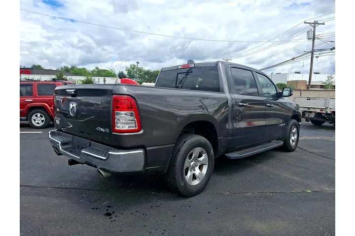 $28110 : 2019 RAM 1500 Big Horn Crew C image 6