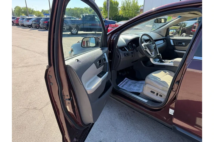 2012 Edge Limited image 9
