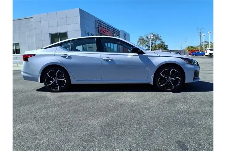 $26995 : Nissan Altima 2025 2.5 SR 4d image 8