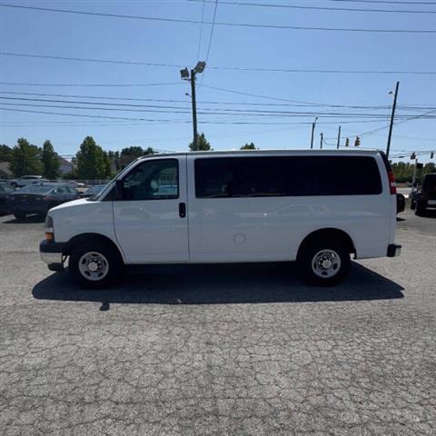 2019 Express LT 2500 image 4