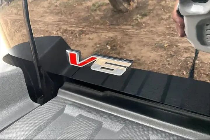 $31847 : GMC Canyon 2022 4x4 AT4 4dr image 9