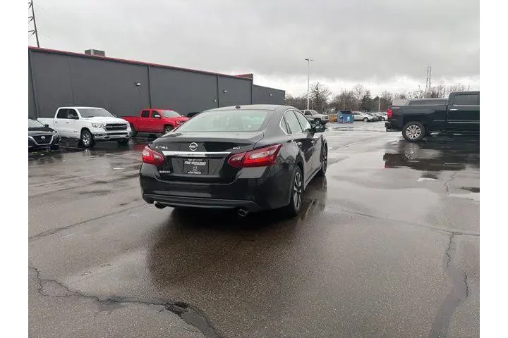 $10995 : Nissan Altima 2018 2.5 SV 4d image 8