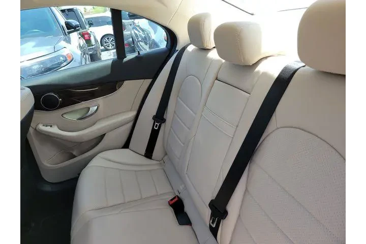 $17990 : Mercedes-Benz C-Class 2016 C image 9