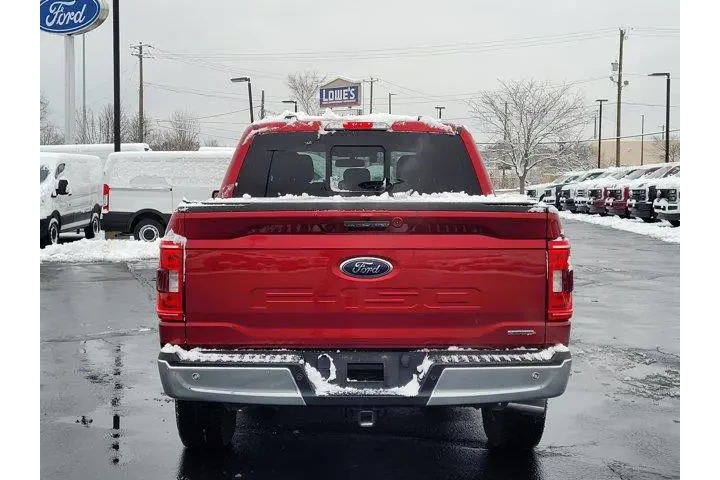 $33195 : Ford F-150 2021 4x4 XLT 4dr image 4