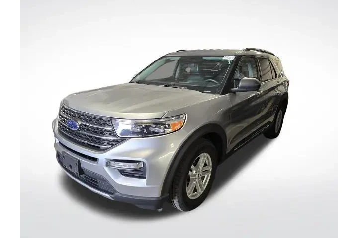 $32600 : Ford Explorer 2024 AWD XLT 4 image 5