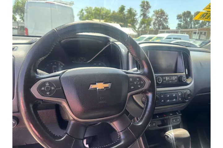 $15999 : 2017 Colorado Z71 image 10