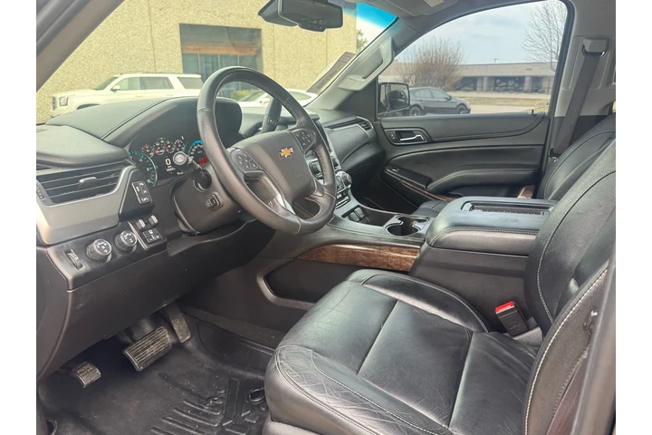 $19990 : 2017 Suburban LT image 7