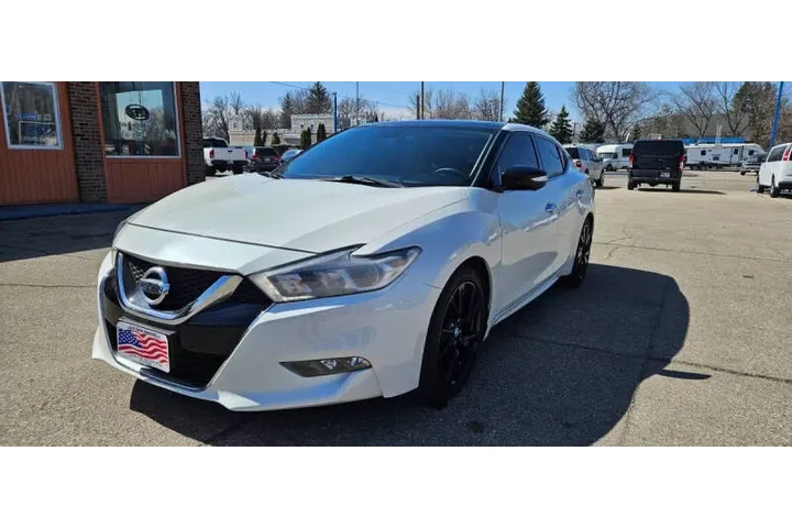 $15490 : 2018 Maxima Platinum image 3