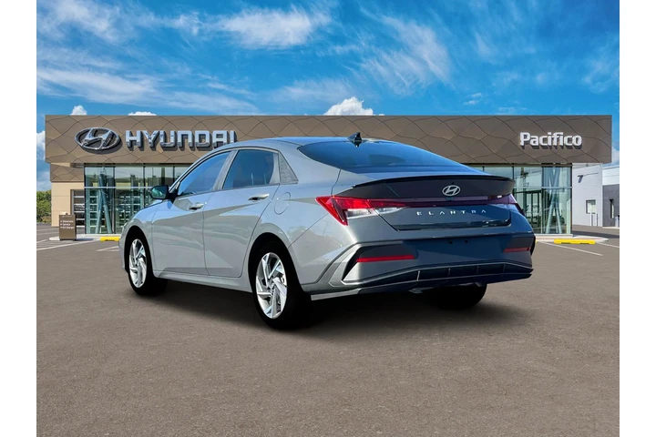 $23249 : Hyundai ELANTRA 2025 SEL Spo image 5