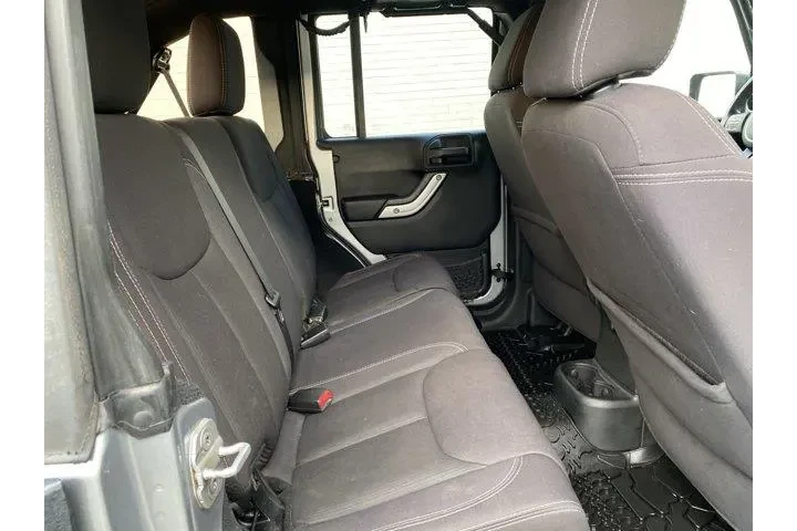 $20587 : Jeep Wrangler Unlimited 2013 image 10