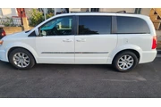 2016 town and country chysler en Los Angeles
