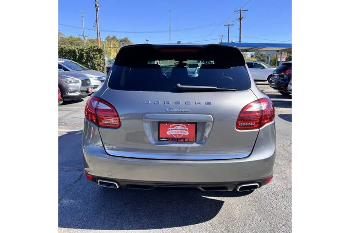 $18495 : 2013 Cayenne Diesel image 8